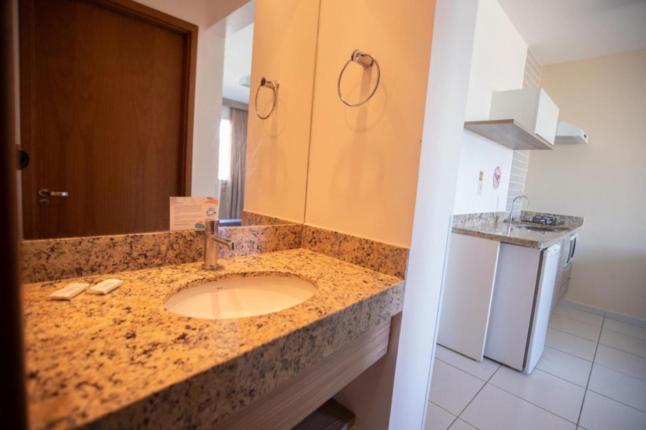 Riviera Flats 3*